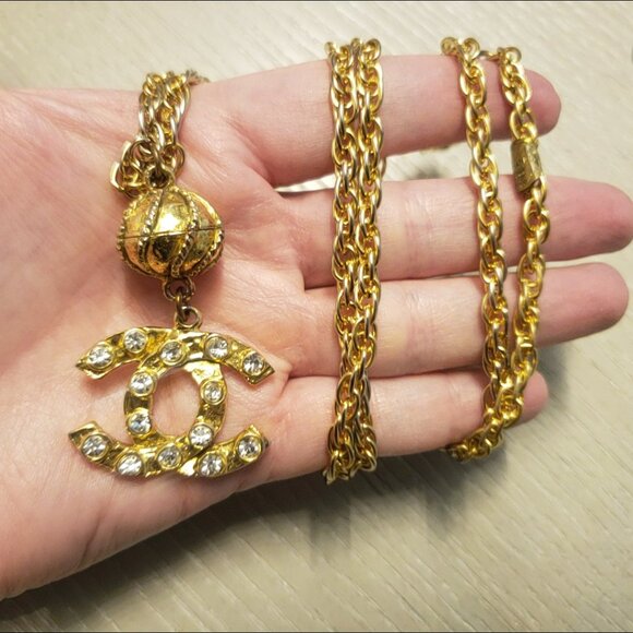🚨SOLD🚨🩷✨Chanel Vintage Necklace Interlocking Strass/Crystal Necklace - Picture 10 of 16